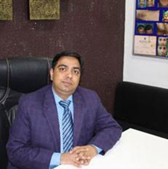 Dr. Divakar Garg - Hair Transplant Surgeon in Bathinda